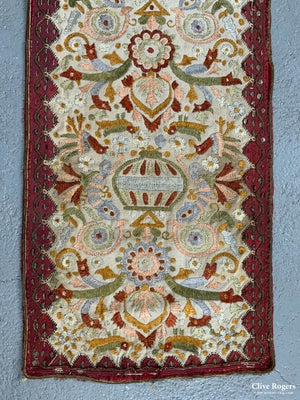 Crete Embroidery (130 X 31Cm)