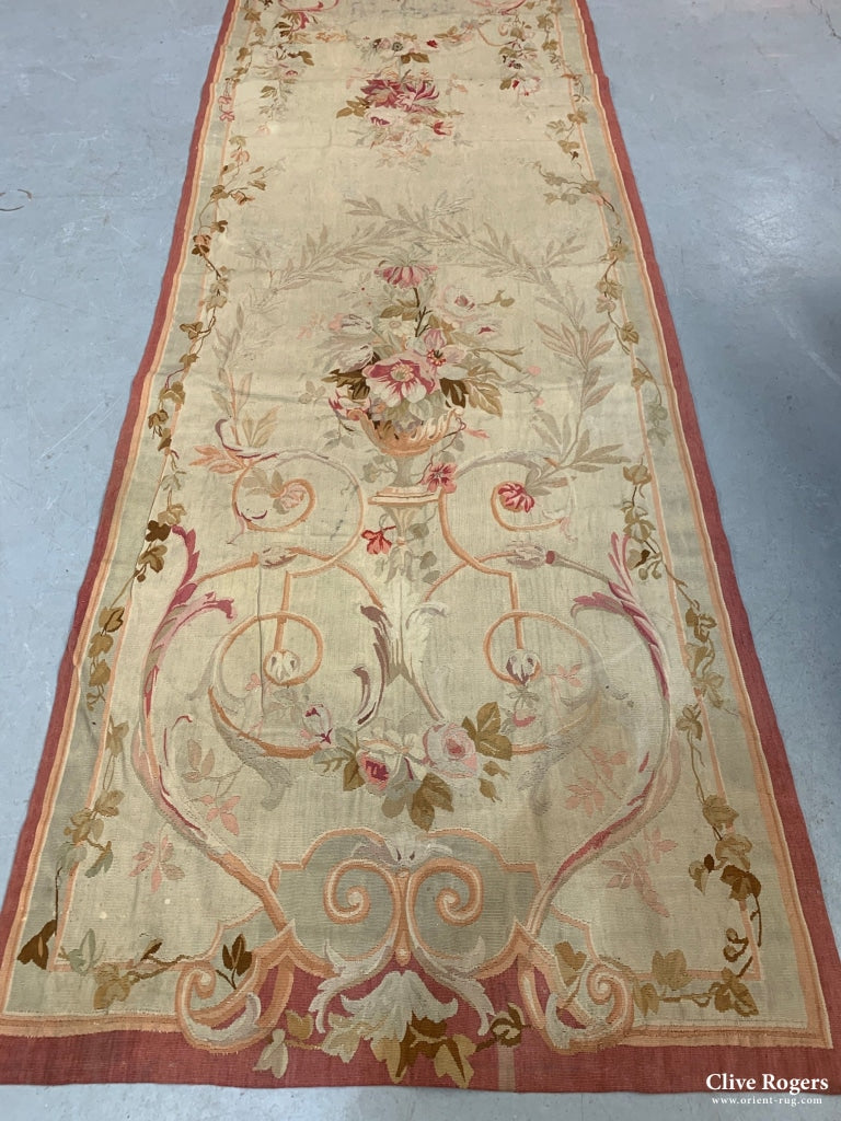 French Aubusson Entre Fenetre Tapestry (305 X 109Cm)