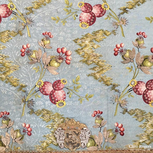 French Silk Brocade With Embroidered Heraldry 18Th Cent ( 55 X 57 Cm ) Brocade