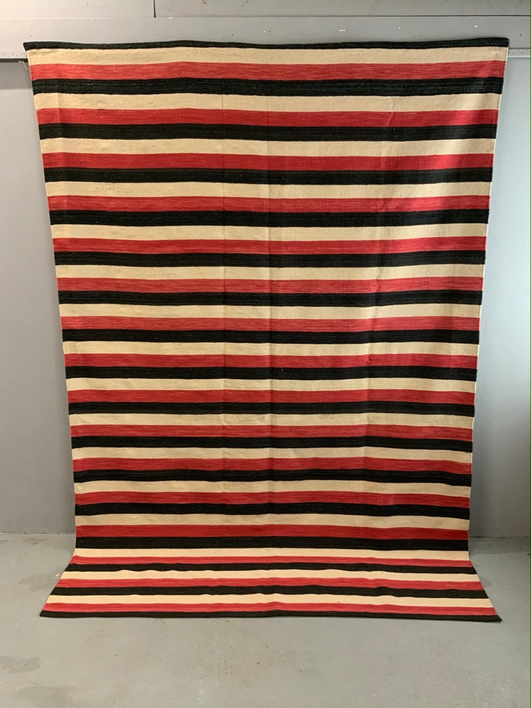 Indian banded flatweave modern carpet (287 x 198cm)