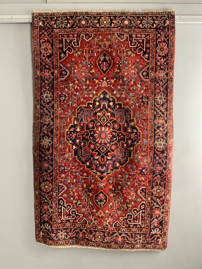 Sarouk Jozan vintage rug (204 x 123cm)