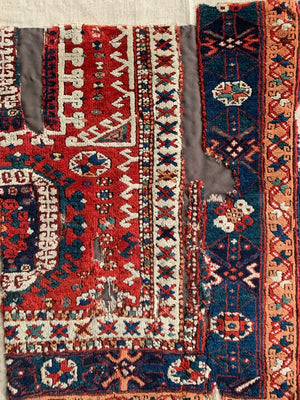 Turkish Bergama 'Holbein' rug fragment (84 x 60cm)