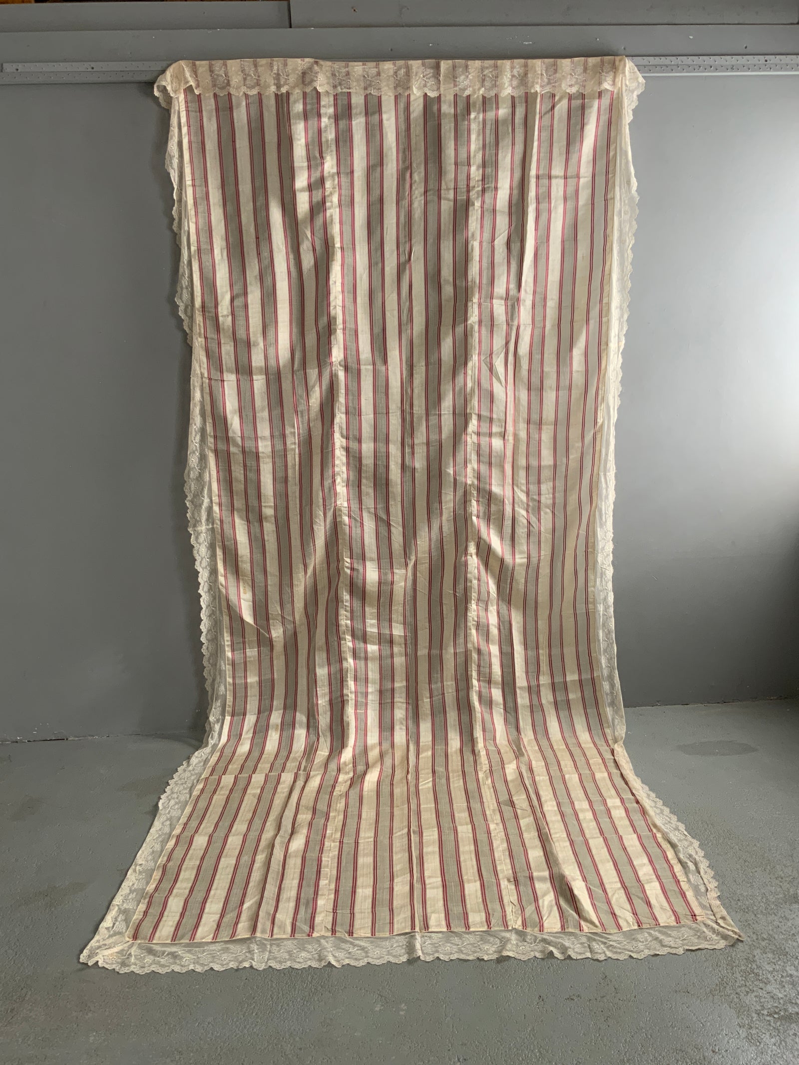 Turkish Ottoman diaphanous striped silk (355 x 170cm)