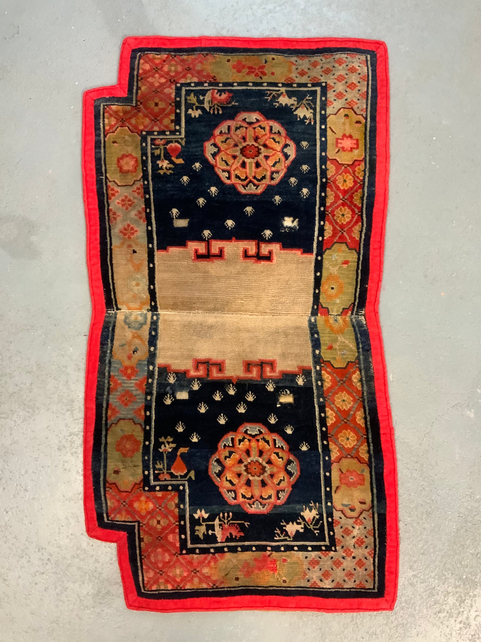 Tibetan antique saddle cover (130 x 72cm)
