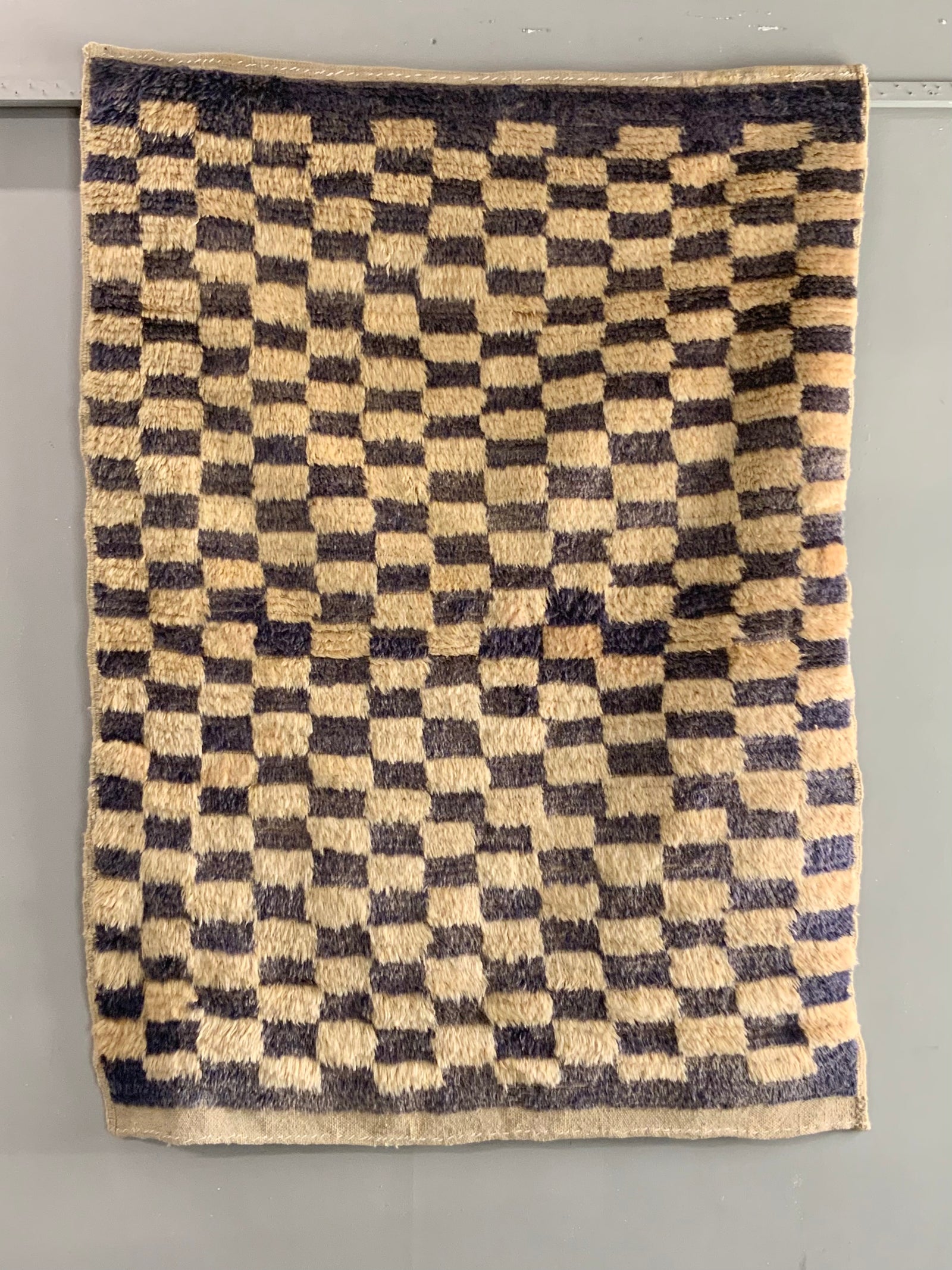 Turkish Tulu chequered rug (145 x 108cm)
