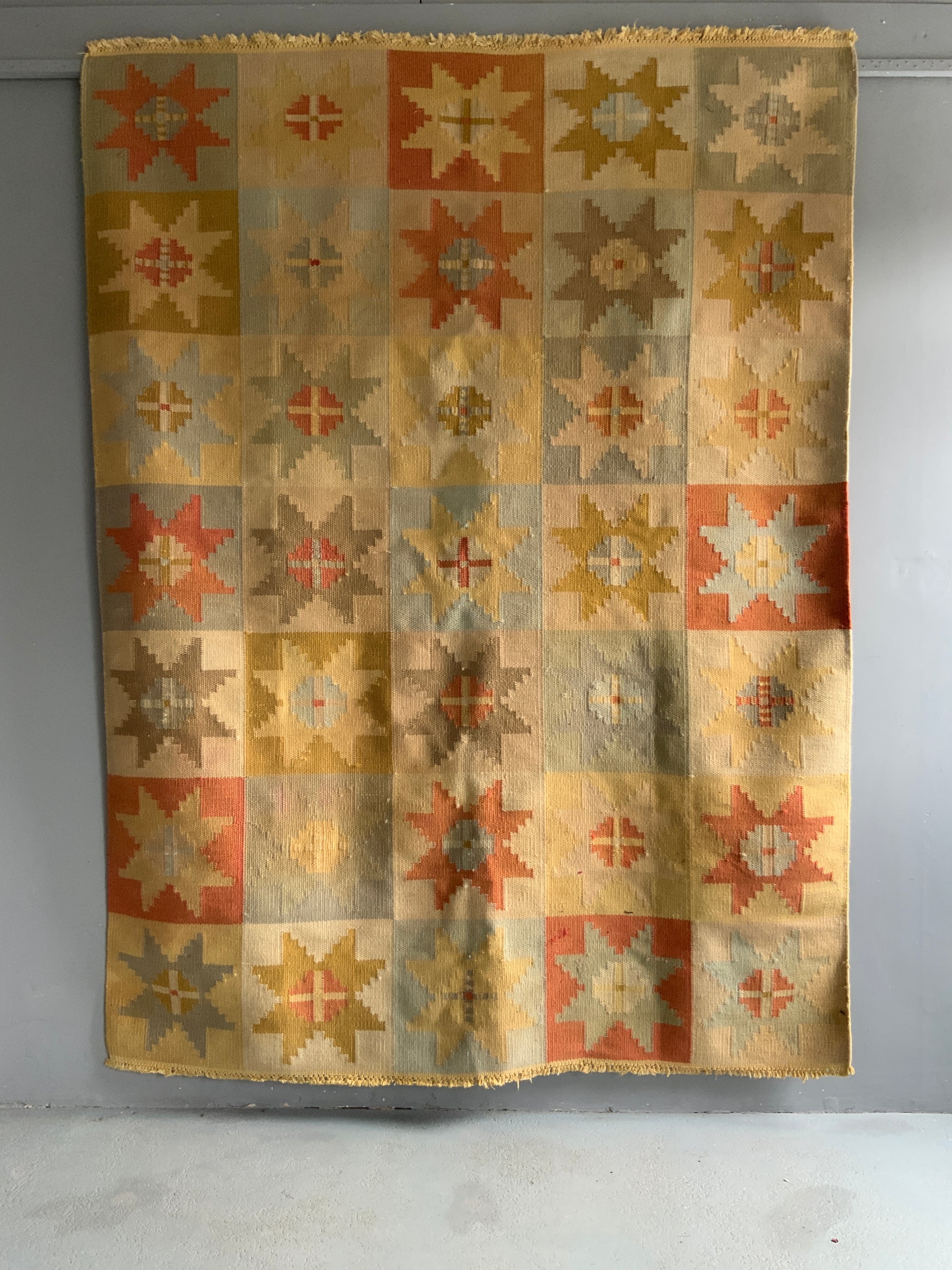 Scandinavian flatweave rug (225 x 170cm)