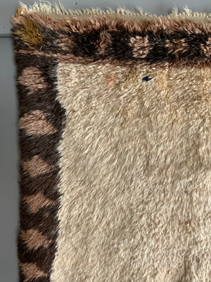 Turkish plain centre Tulu rug (165 x 117cm)