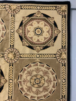 Looped pile mosaic design carpet (290 x 232cm)