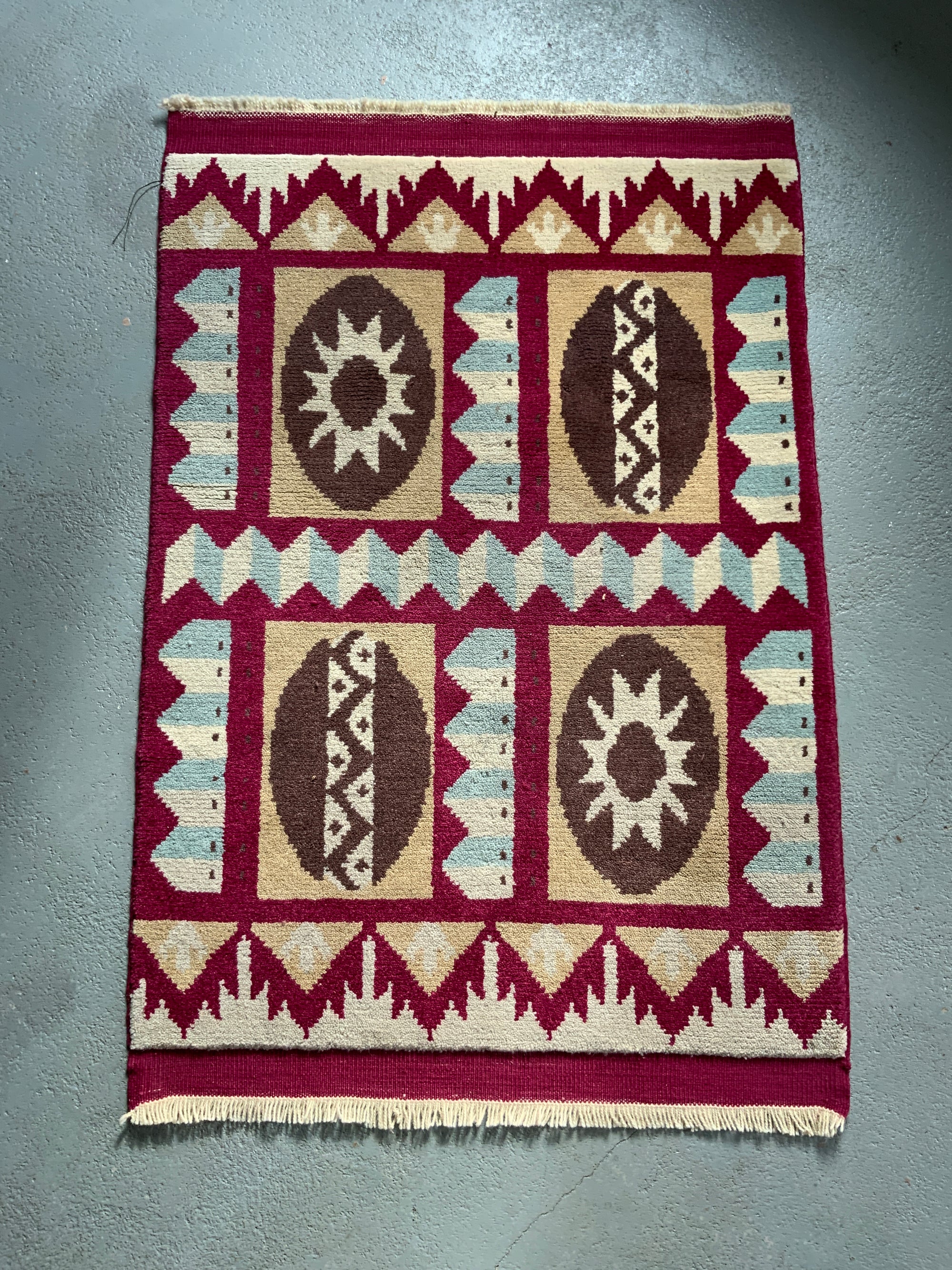 CROR Turkish 'Dutch' design rug (143 x 95cm) *new