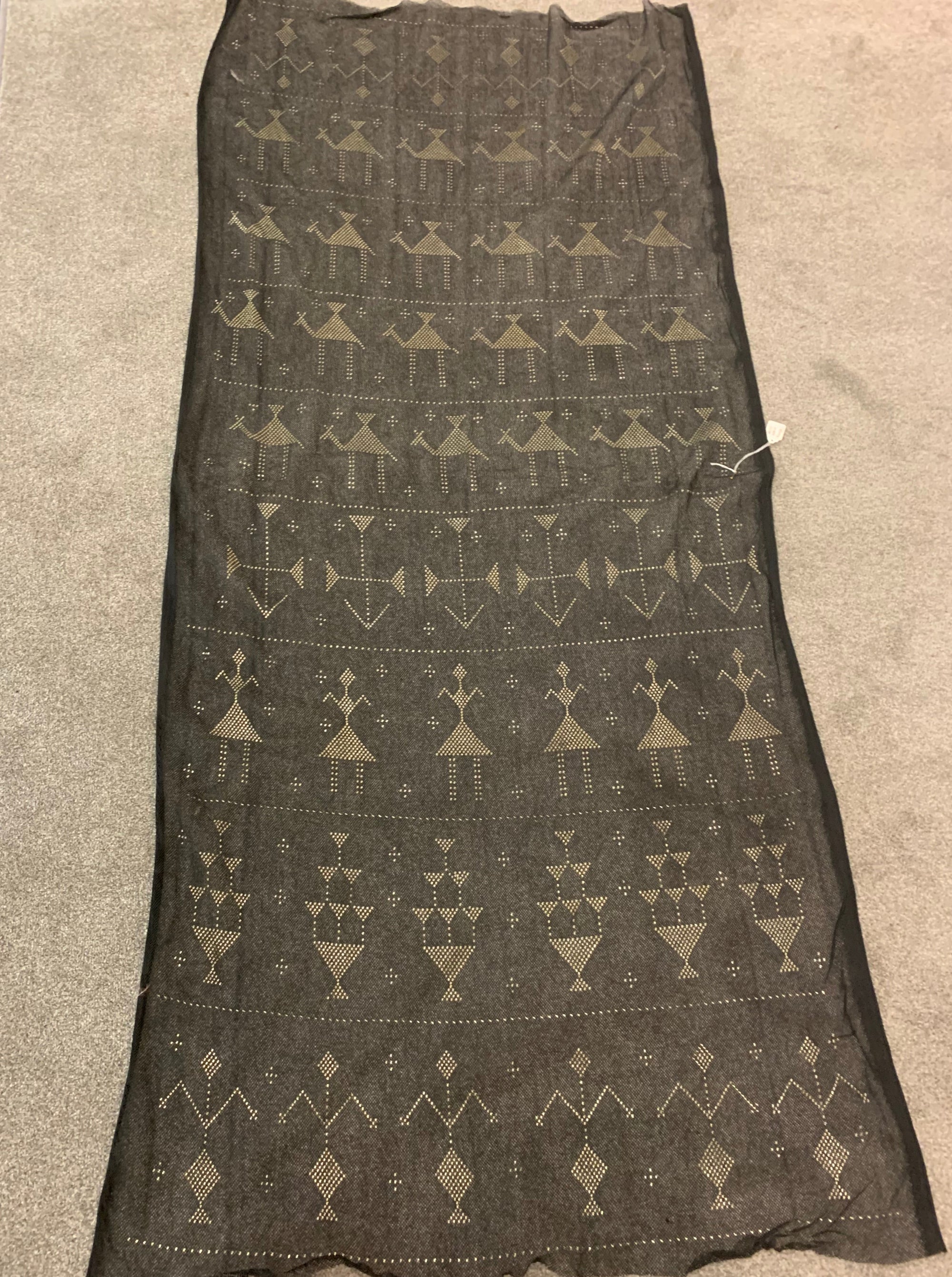 Egyptian Asyut net and silver stole (189 x 88cm)