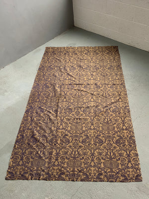 Gainsborough or Continental vintage silk (203 x 115cm)