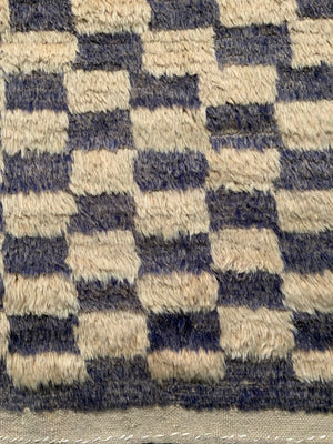 Turkish Tulu chequered rug (145 x 108cm)