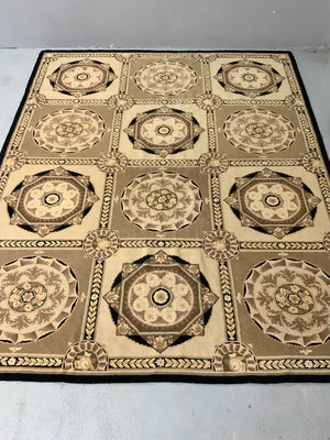 Looped pile mosaic design carpet (290 x 232cm)