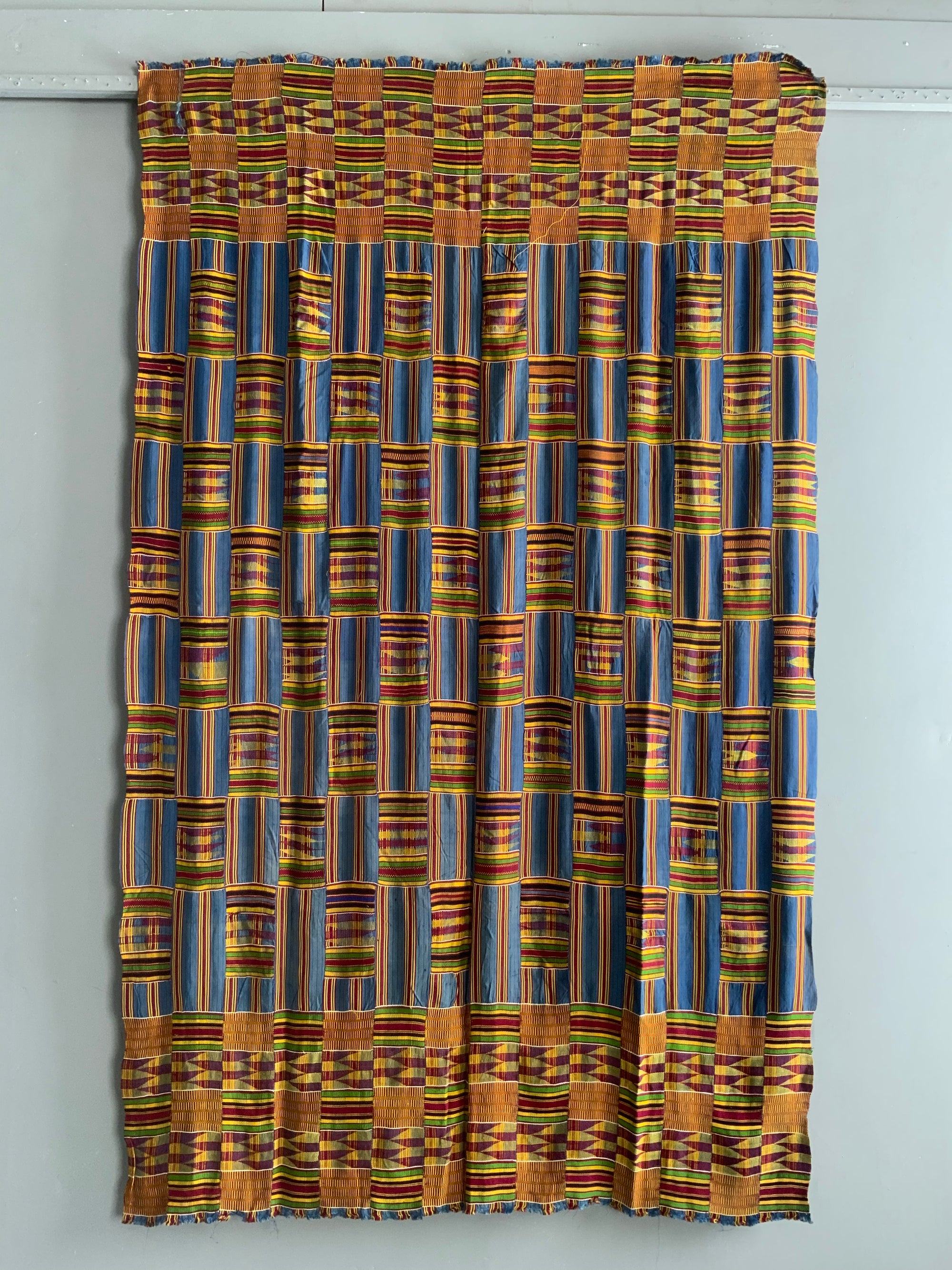 Ghanian Ashani silk kente mantle (192 x 118cm)