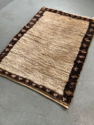 Turkish plain centre Tulu rug (165 x 117cm)