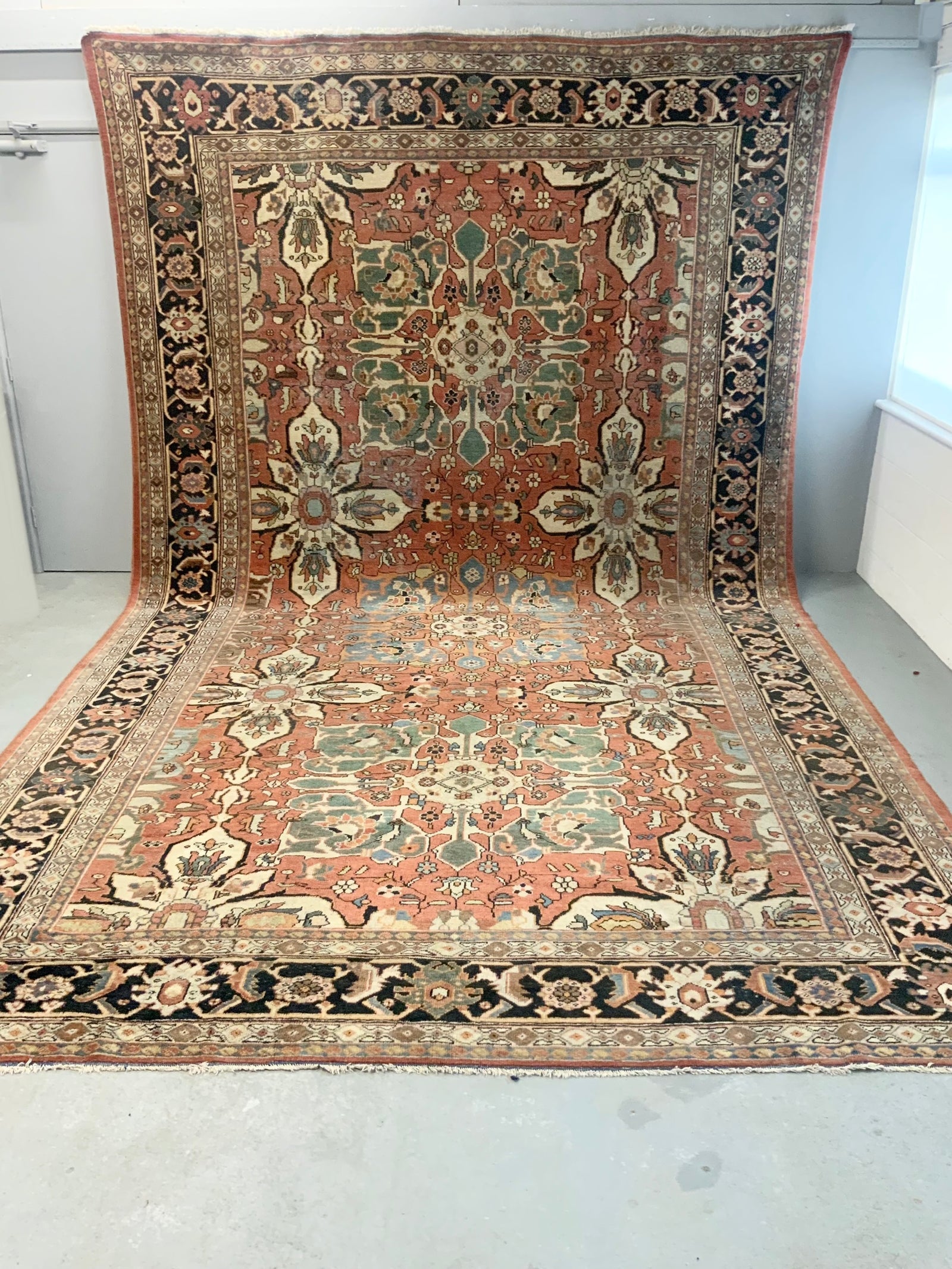 Sultanabad Ziegler type Mahal carpet (527 x 310cm)