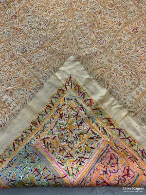 Kashmiri Fine Embroidered Shawl (184 X 184 Cm)
