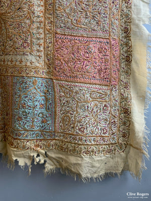 Kashmiri Fine Embroidered Shawl (184 X 184 Cm)