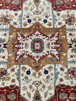 Indian Heriz Design Oversize Modern Carpet (558 X 365Cm) Oversize Carpet