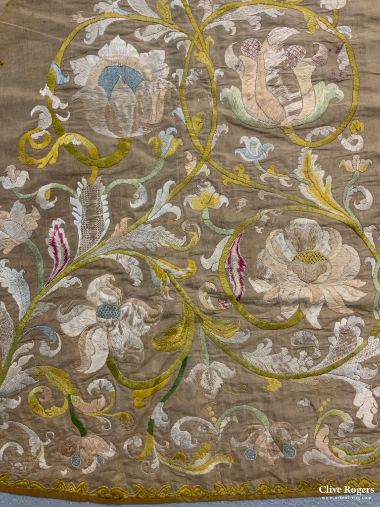 Italian Silk Embroidery (150 X 90Cm)