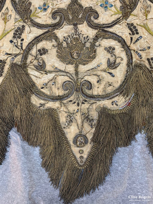 Italian Embroidered Valance 17/18Th Cent