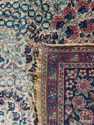 Kirman Rug With Millefleur Design (196 X 131Cm)