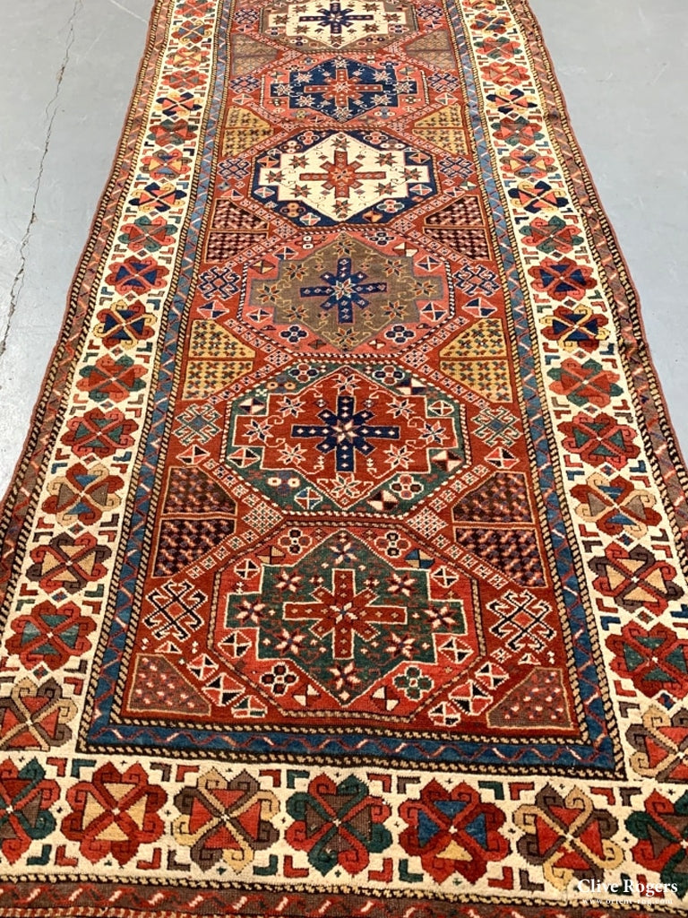 Kurdistan Antique Oversize Kelleigh Carpet (438 X 144Cm)