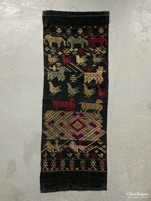 Embroidery (171 X 61Cm)