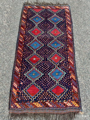 Louristan Carpet Early 20Th Cent (294 X 143Cm) Carpet