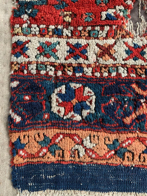 Turkish Bergama 'Holbein' rug fragment (84 x 60cm)