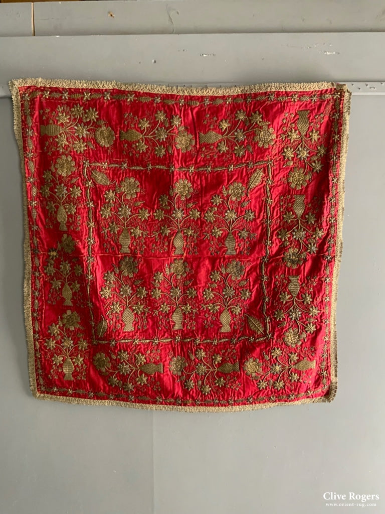 Gilt Embroiderey (89 X 89Cm)