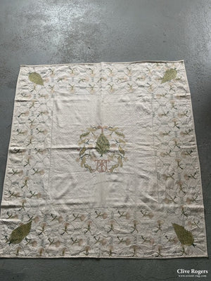 Queen Anne Period Counterpane Bedcover Probably Britsih Circa 1710 Embroidery