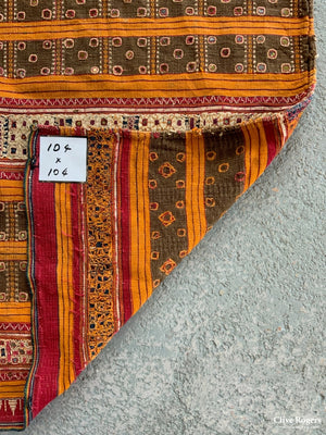 Sumatran Croe Tapis Silk Embroidered With Mirrors On Cotton (104 X 104Cm)