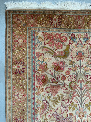 Tabriz Or Kashmir Rug (159 X 106Cm)