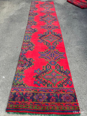 Turkey Stair Carpet ( 5 Assorted Pieces Approx Length 13.25M / 43Ft )