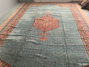 Turkish Or Greek Sparta Oversize Carpet ( 510 X 330 Cm)