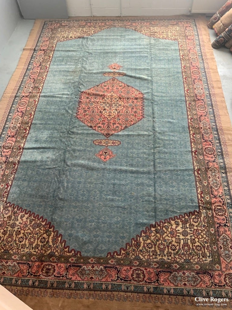 Turkish Or Greek Sparta Oversize Carpet ( 510 X 330 Cm)