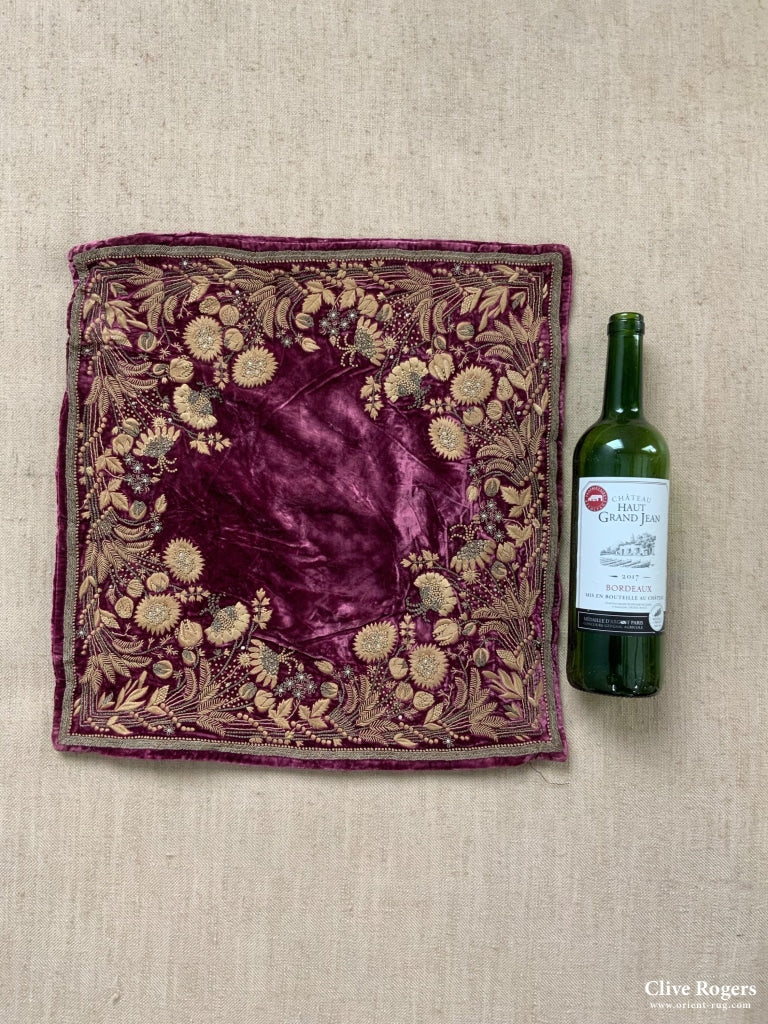 Turkish Silk Velvet Pillow Case (43 X 42Cm)