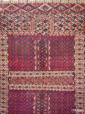 Turkmen Tekke Ensi Rug (144 X 132Cm)