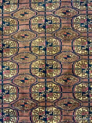 Turkmen Tekke Rug (143 X 111Cm)