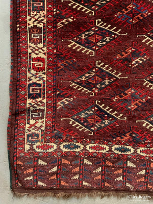 Turkmen Yomut Gul Carpet (324 X 174Cm)