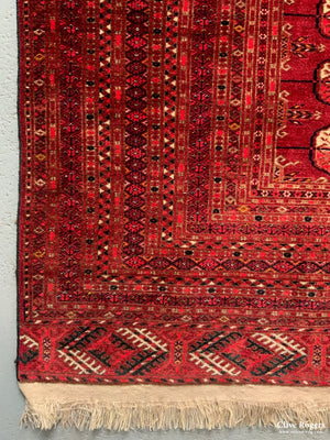 Turkoman Tekke Rug (180 X 137Cm)